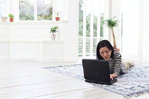 目のうるおいが目立つカラコンの通販